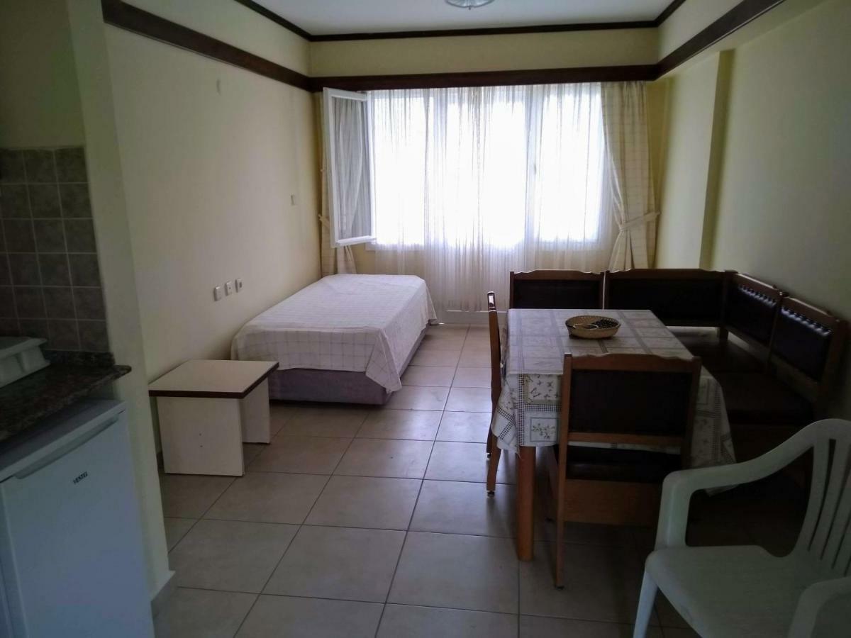 Oya Family Apart Otel Kuşadası